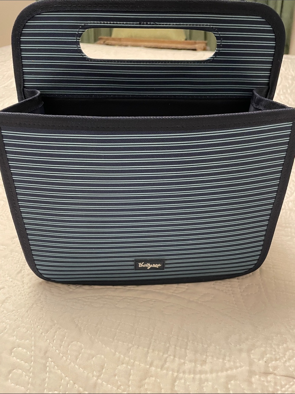 Thirty-one GIFTS Striped Organizer Tote with Four Side Slip Pockets Like New